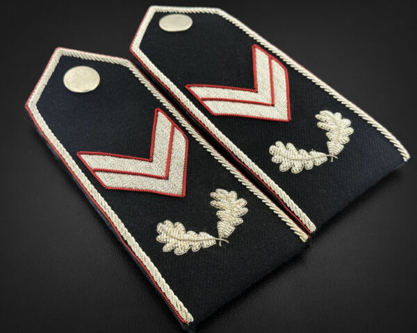 hombreras uniforme de gala hilo metálico udaltzaingoa oficial policía Bilbao