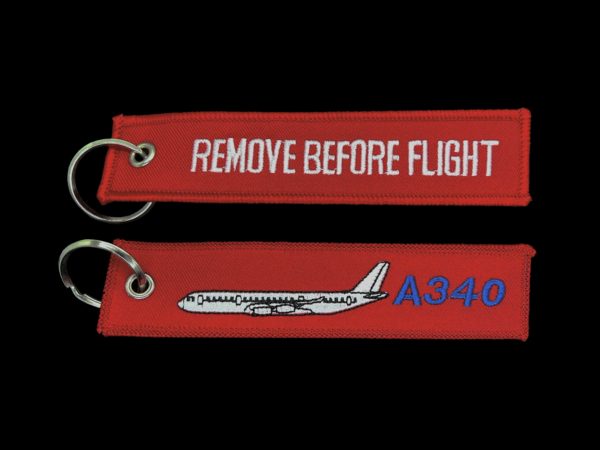 Llavero Remove before flight. Airbus A340