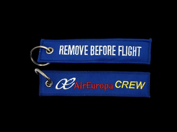 Llavero AirEuropa crew remove before flight