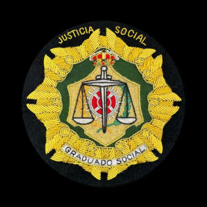 emblema toga graduado social hilo metálico justicia social españa