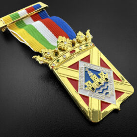 Medalla escudo Linares