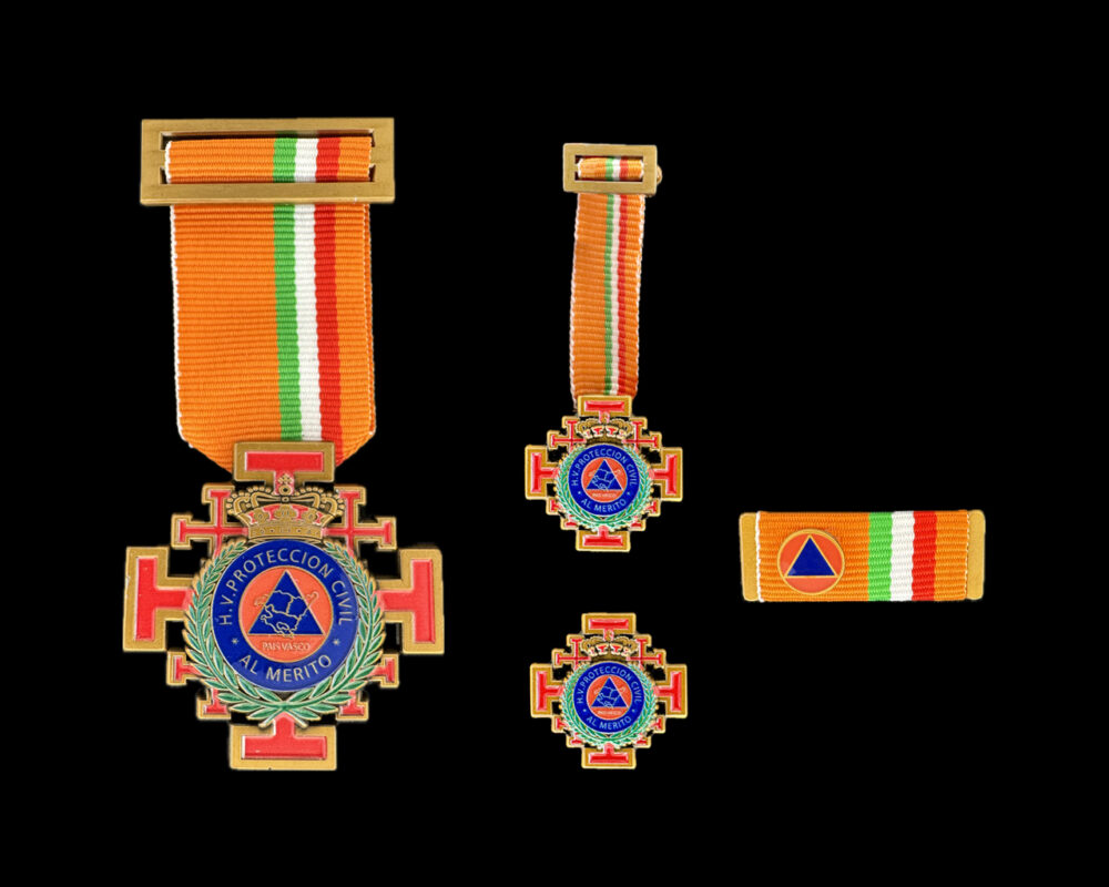 HVPC (CRUZ JERUSALÉN) - Asociación Hermandad De Veteranos De Protección Civil HVPC de Bilbao (Vizcaya) medalla miniatura pasador insignia