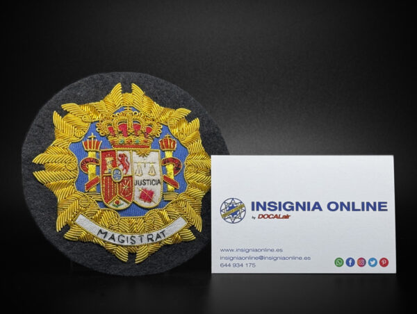 bordado toga 100 mm MAGISTRAT tarjeta de visita insignia online by docalair