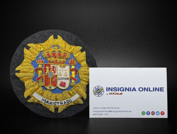 bordado toga 100 mm MAXISTRADO tarjeta de visita insignia online by docalair